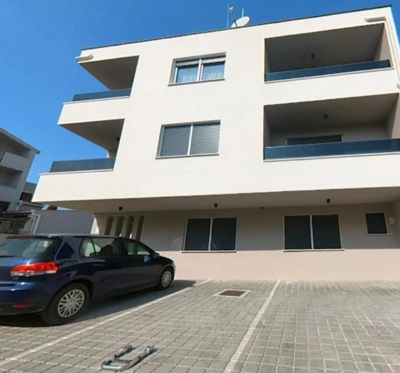 דירות טרוגיר New Apartman P & B מראה חיצוני תמונה