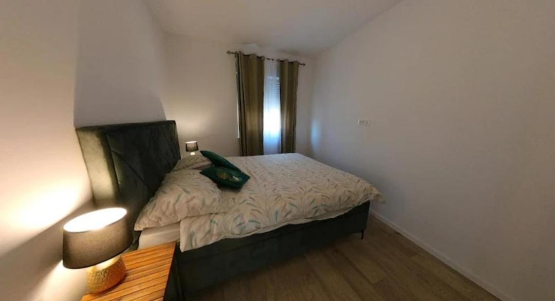 דירות טרוגיר New Apartman P & B מראה חיצוני תמונה